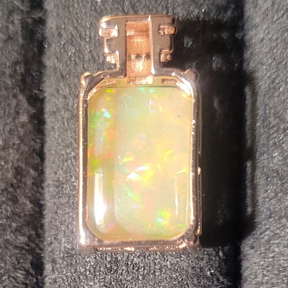 Rose Gold Opal Pendant - Picture 4 of 5